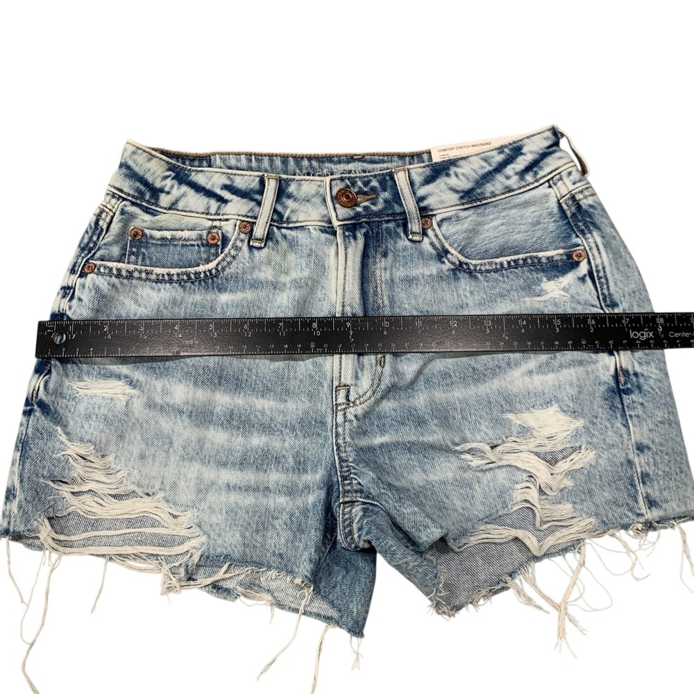 American Eagle Tomgirl Distressed Denim Shorts Light Wash High Rise 2 26W NEW - Picture 10 of 12